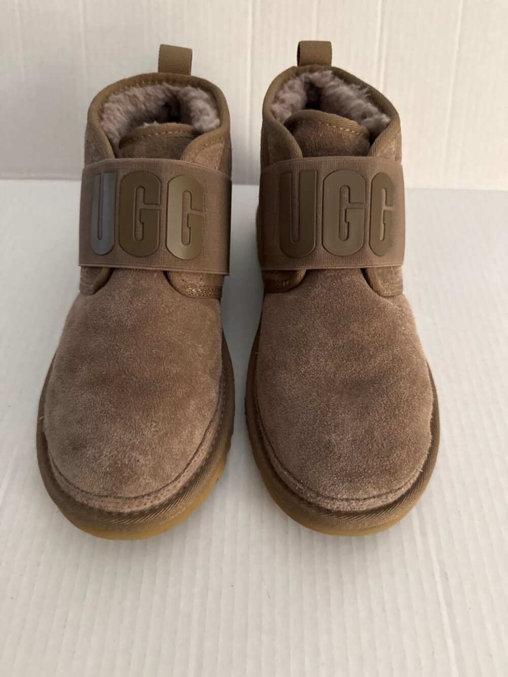 UGG Neumel II Spell Out Suede Chukka Ankle Boots Winter Chestnut Size 8